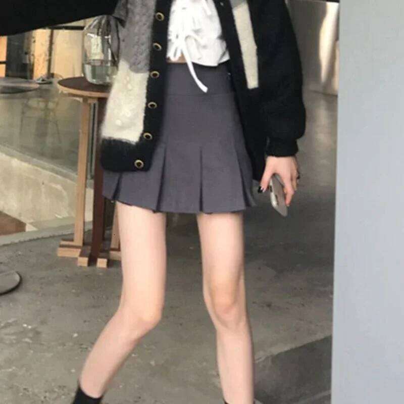 Mini Pleated Skirts Women Solid Korean Fashion Casual Simple Chic Basic Preppy Style Streetwear All-match Spring Faldas Mujer XJ260309