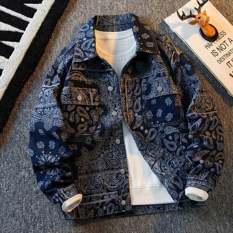 Cashew Flower Denim Jacket Mens Spring and Autumn Handsome Loose Casual Tops Classic Lapel Design Single Breasted Pockets Coats M260309