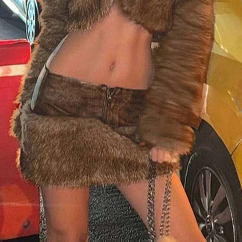 Vintage Patchwork Pu Leather Furry Skirt 2024 Winter Fashion Slim Mid-Waisted Mini Skirts Women Streetwear Lady XJ260309