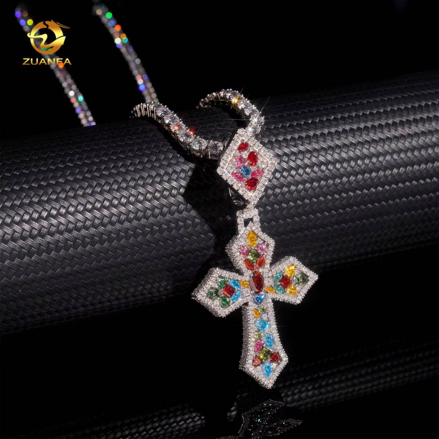 New Arrival Colorful Moissanite Cluster Cross Pendant Iced Out Moissanite Hip Hop Jewelry Luxury Cross Pendant 925 Silver