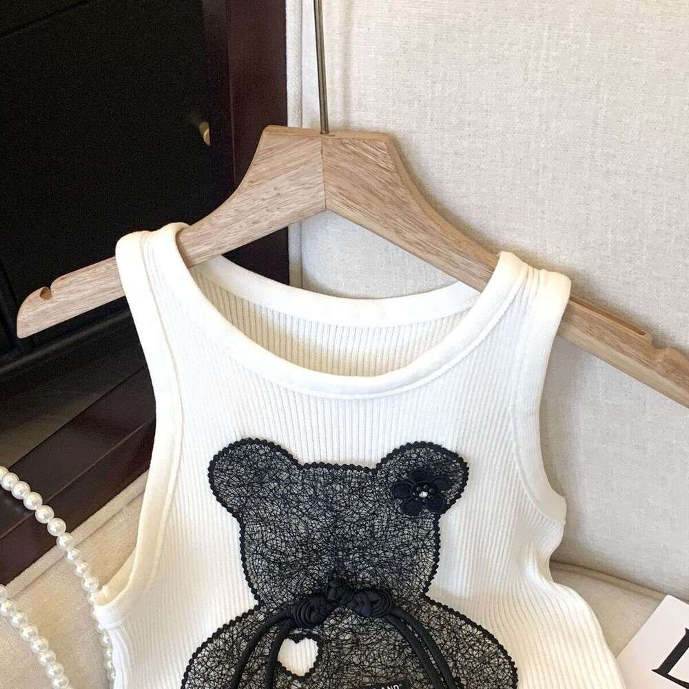 Sweet And Spicy Girl's 3D Bear Knit Vest - New Chinese Style With Traditional Knot Design, Fashionable Camisole Top