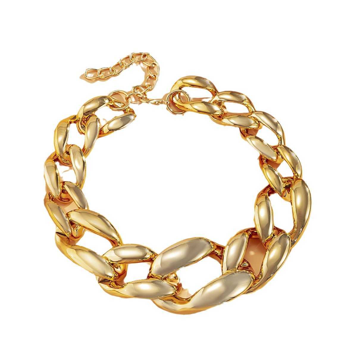 Cross-border jewelry from Europe and America. Hip-hop punk thick chain hollow pendant for women. Street photography style exaggerated single-layer necklace. Z260309