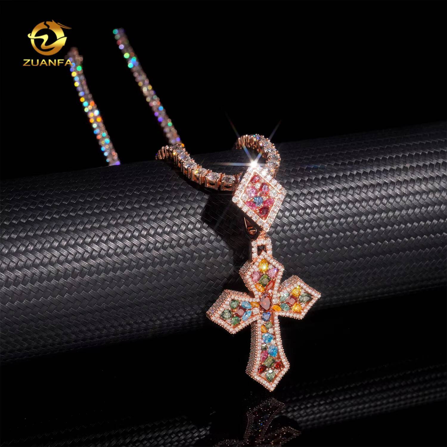 New Arrival Colorful Moissanite Cluster Cross Pendant Iced Out Moissanite Hip Hop Jewelry Luxury Cross Pendant 925 Silver