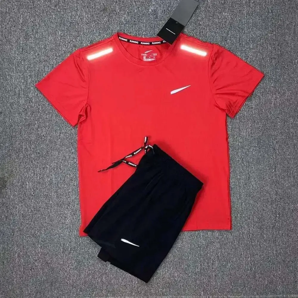 Mens tracksuits designer tracksuit shirts shorts two-piece fitness suit print quick drying t-shirt Sportswear Basketball tracksuit 13