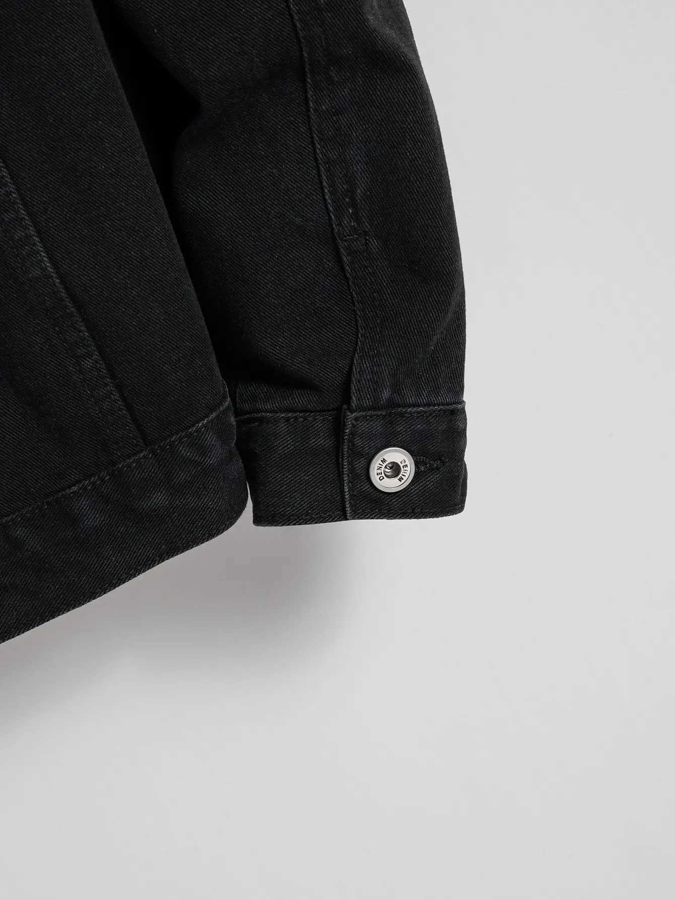 GELITAYIN Mens Denim Jacket For Spring And Autumn Black Regular Lapel Denim Coat Simple And Versatile For Daily Casual Wear M260309