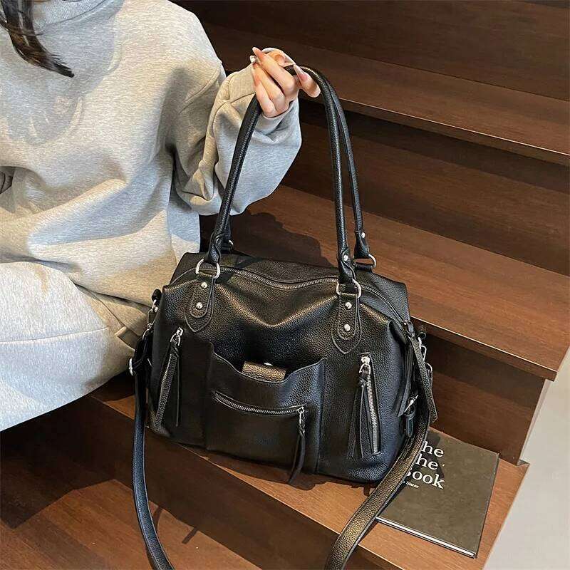 2025 New Sle Commuter Crossbody Handheld Armpit Soft Large Capaci American Retro Leather Tote Bag H260309