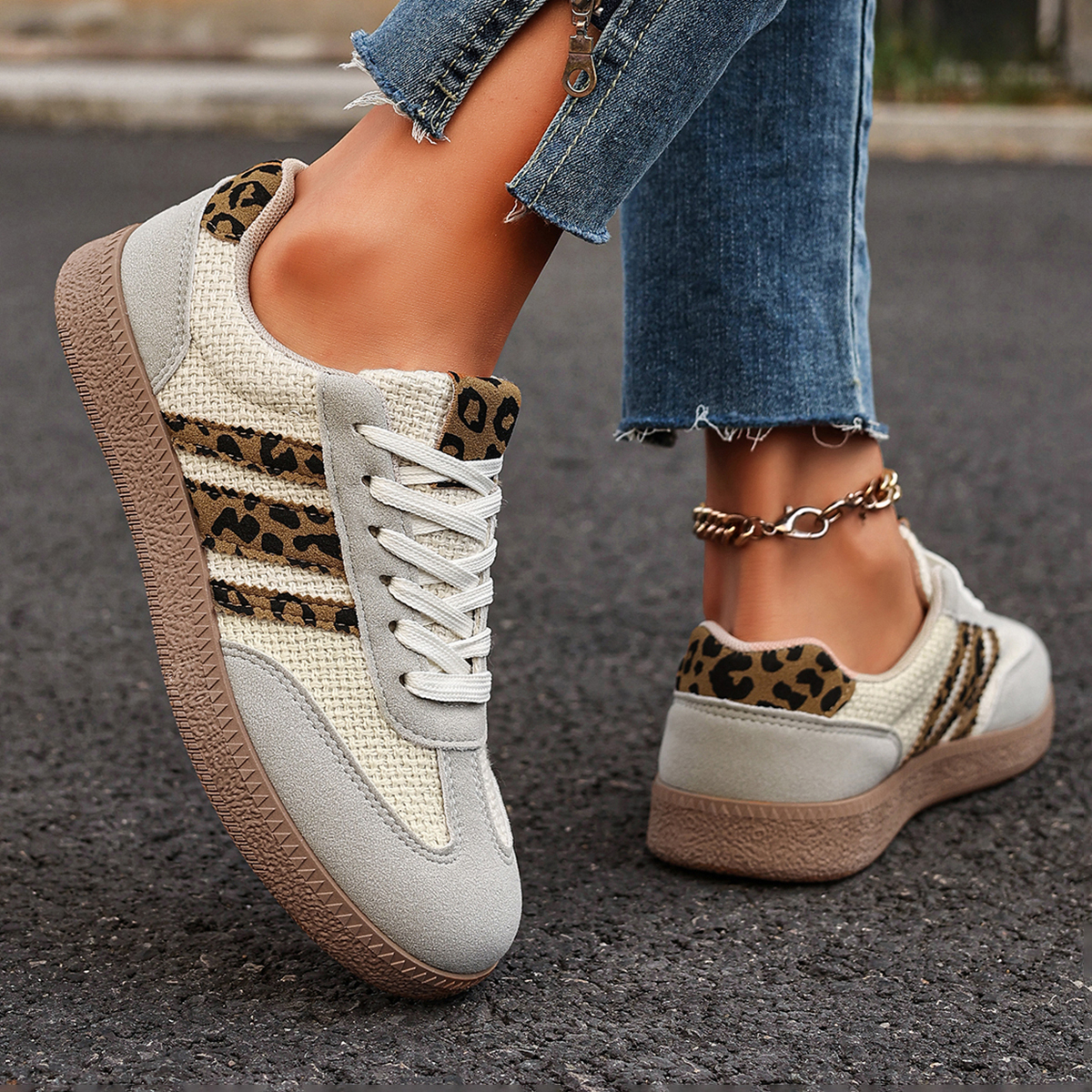 Women's Classical Outdoor Luxury Sports Shoes Thick Soled Lace Up designer Sneakers Comfortable Shoes Women Non slip flat shoes training shoes Wo