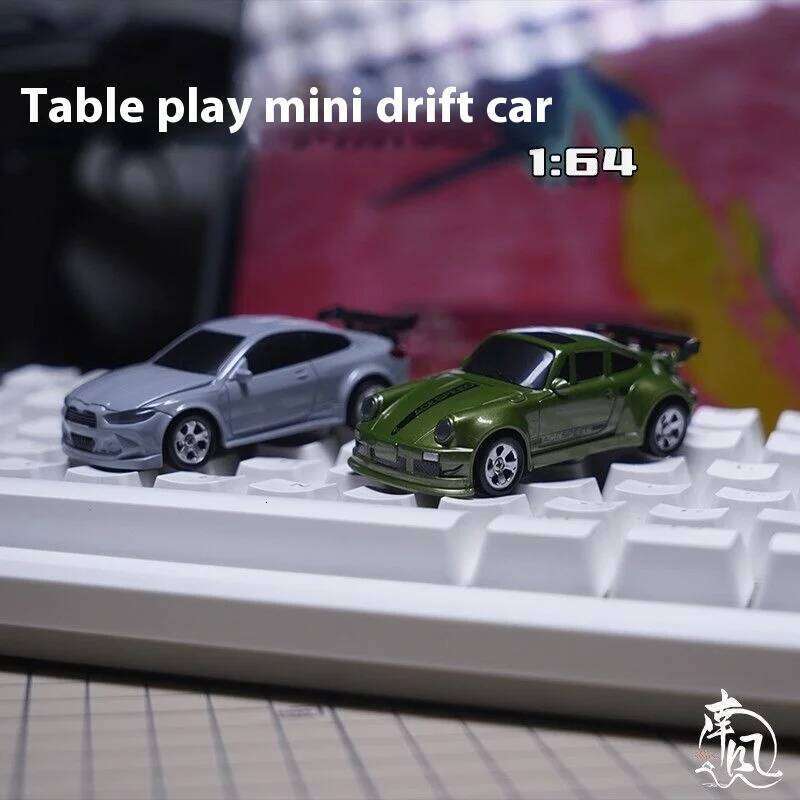 2025 New 1/64 Desktop Stunt Remote Control Drift Car Rc Mini Racing 2.4g Simulation Toy Model Gif C260306