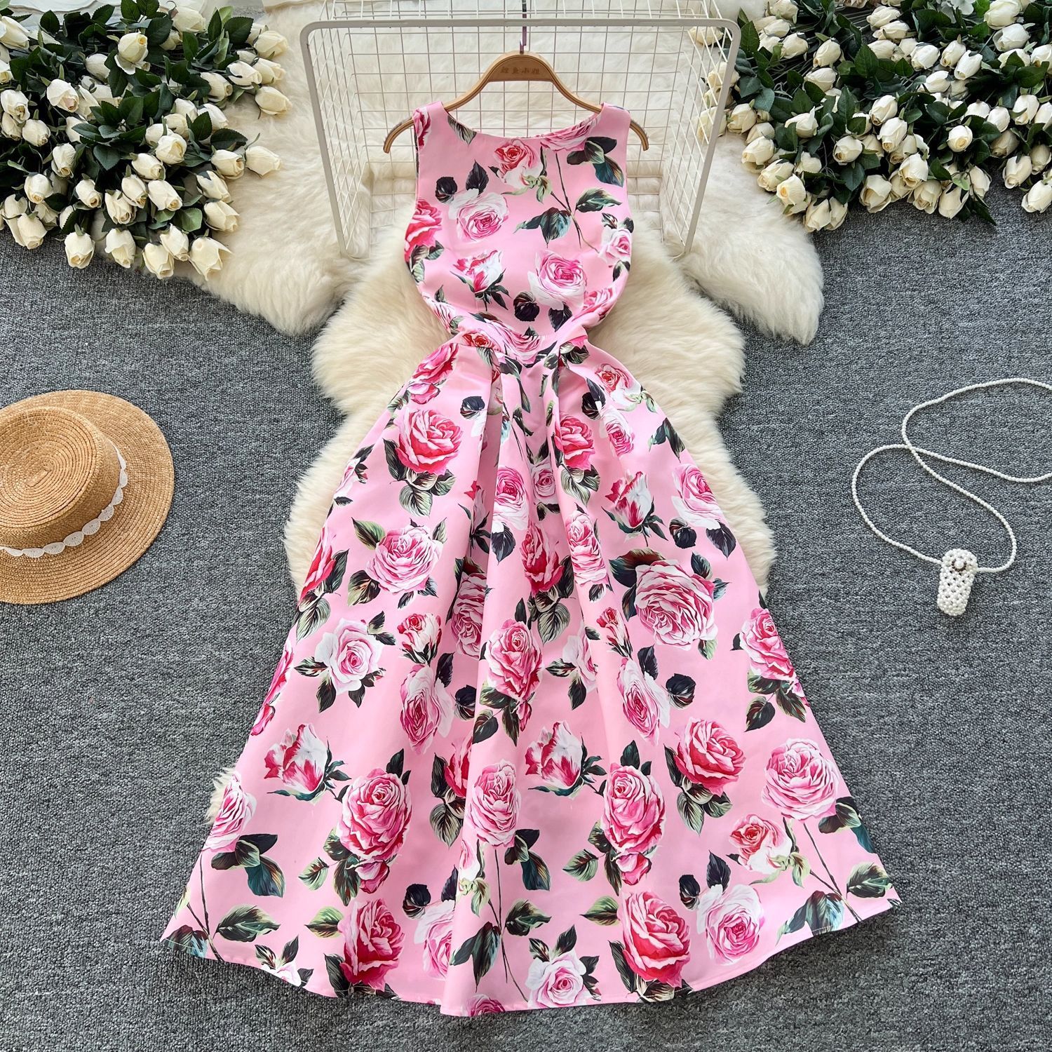 Womens Stylish Dress With A Slimming Waist Sleeveless Fashionable Printed Puffy Gown