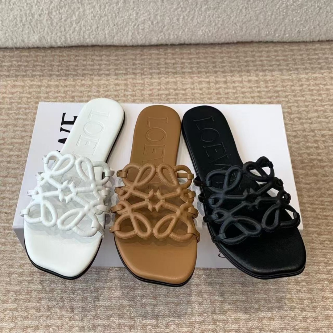 Slippers Designer Women's High Quality Flat Leather Slides Sliding Summer Slippers Comfortable Casual Beach Sandals Size 35-42