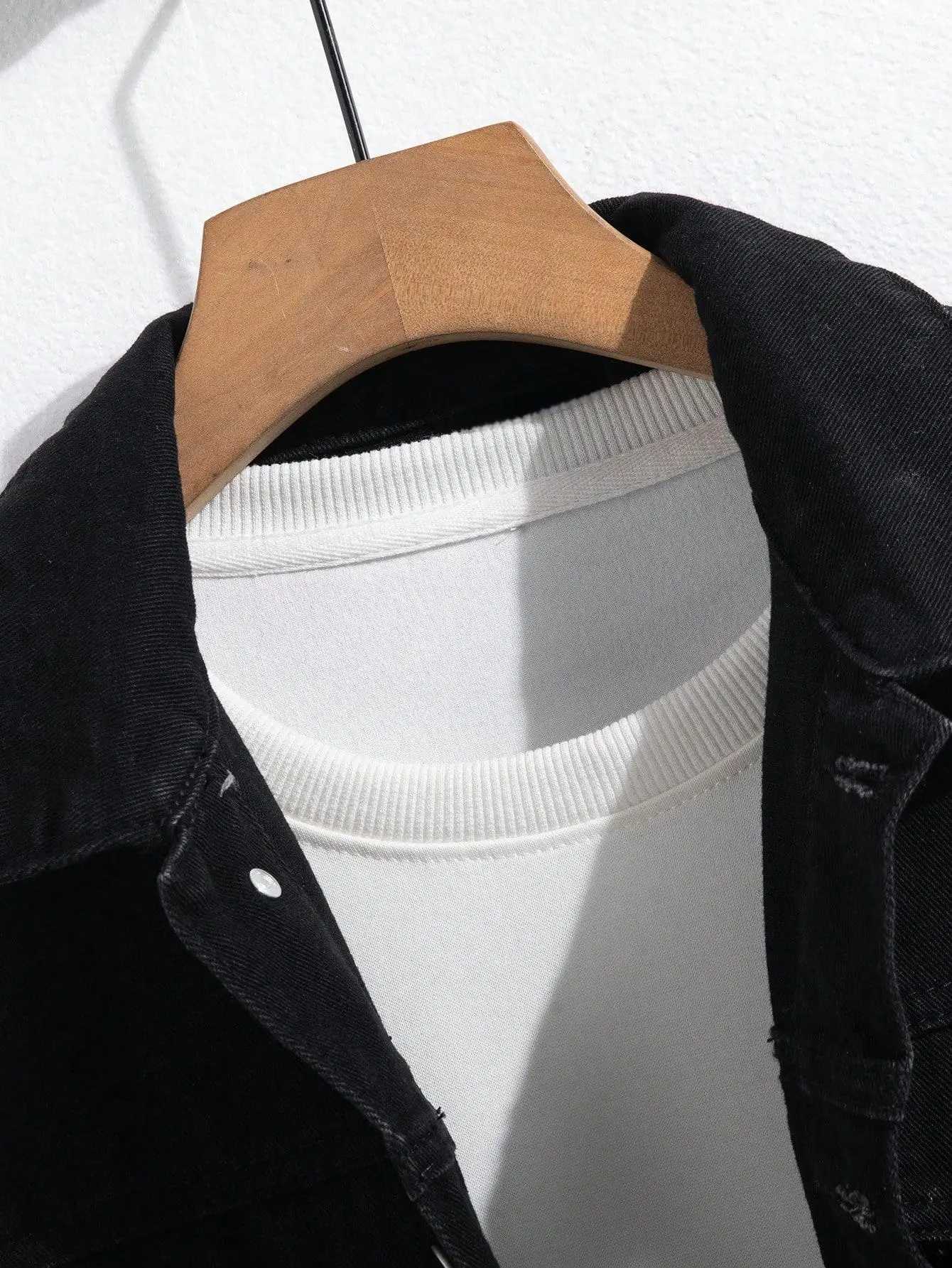 Mens spring-autumn denim jacket Black minimalist coat Daily casual Stylish and trendy style a02 M260309