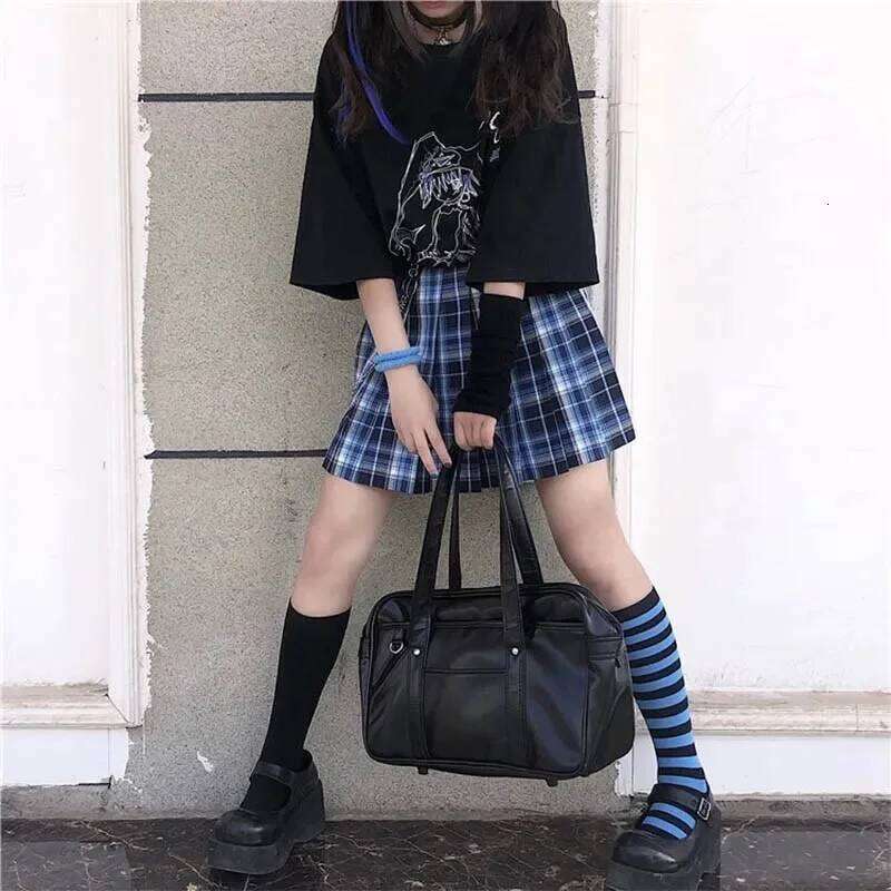 Y2K Pure Pleated Women's Cute College High Waist Blue Black Line Design Sense Jk Short Skirt Fresh Sweet Style XJ260309