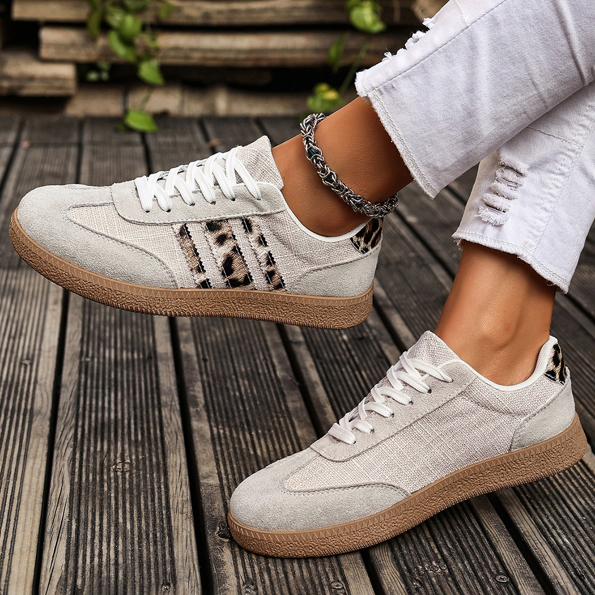 Women's Classical Outdoor Luxury Sports Shoes Thick Soled Lace Up designer Sneakers Comfortable Shoes Women Non slip flat shoes training shoes Wo