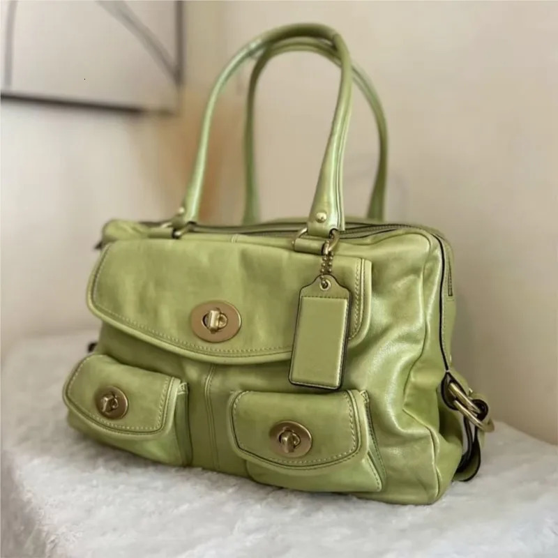 Vintage Green Lock Handbag Women PU Leather Large Capacity Shoulder Bags Ladies Harajuku Y2k Aesthetics Versatile Crossbody Bags 260228