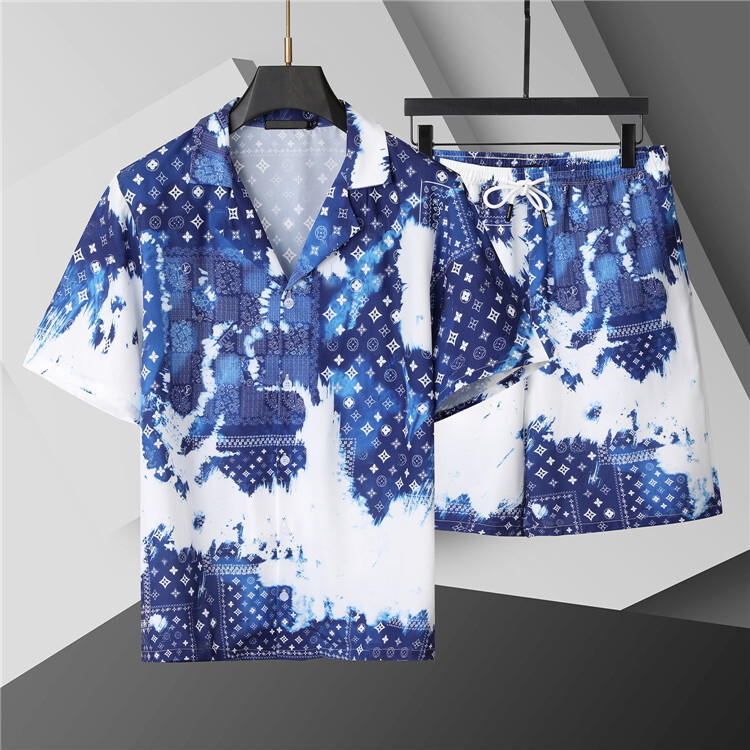 Button down shirt Luxury Men's designer shirt new summer short sleeve casual button up shirt printed bowling shirt beach style breathable shirt.Asian size M-3XL.