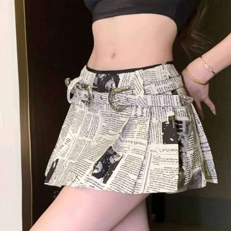 Sexy Newspaper Printed Skirt Women Summer Streetwear Belt High Waist A Line Short Pleated Skirts Girls Casual Shorts Saia Female XJ260309
