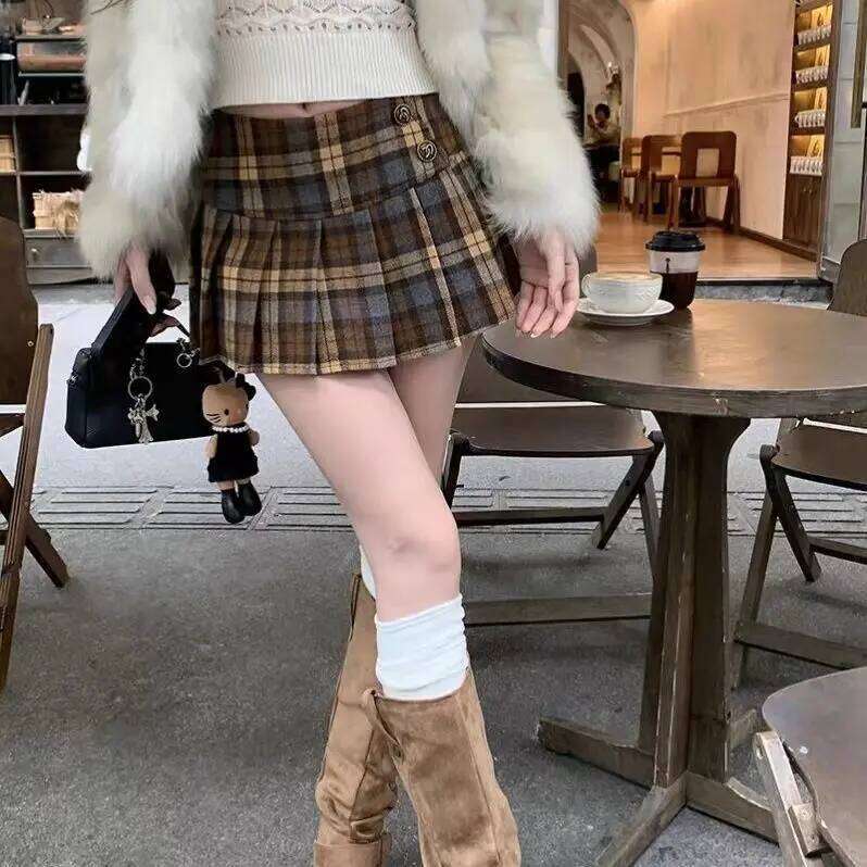 Onalippa 2026 New American College Style Contrasting Plaid Women Autumn Winter Anti Slip A-line Pleated Short Skirt Top XJ260309