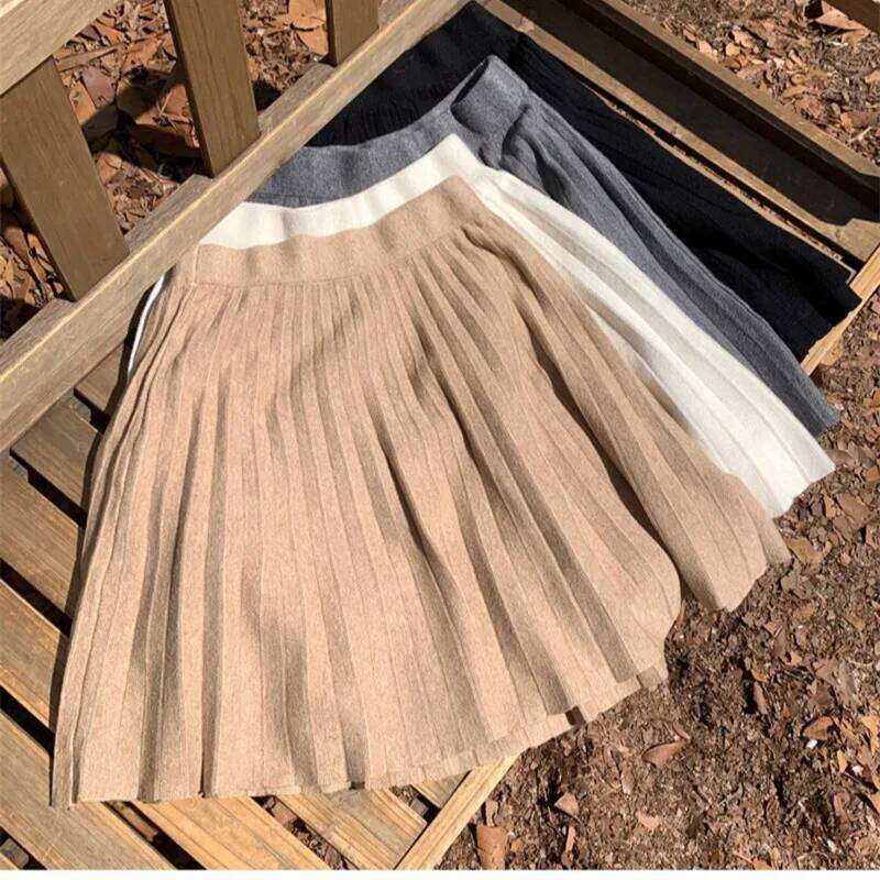 Spring Knit White Mini For A Line Skirt Gray High Waist Women Knitted Pleated Short Skirts Korean Fashion XJ260309
