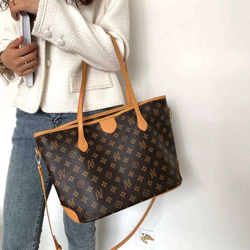 Durable Messenger Bag Women Made Of Genuine Leather, Popular Crossbody Design By Brand For Everyday Carry H260309