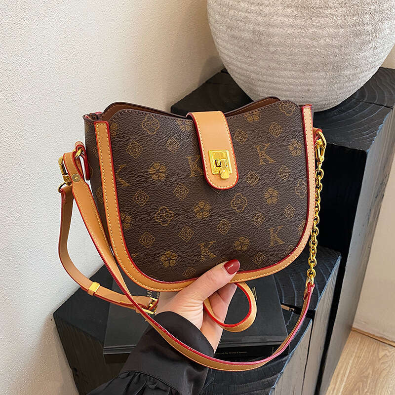 Women's saddle 2026 new fashion light luxury stylish vintage printed shoulder niche design crossbody bag