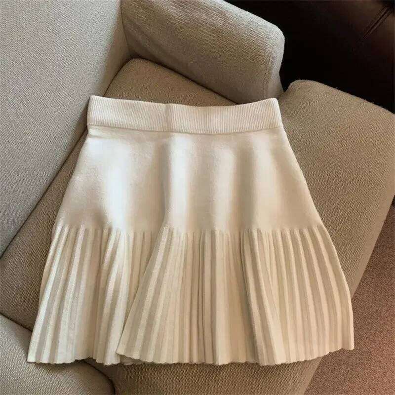 2026 Autumn Winter Women's Elastic High Waist Pleated Mini A-line Hip-hugging Knitted Bottoming Skirt For Outer Wear XJ260309