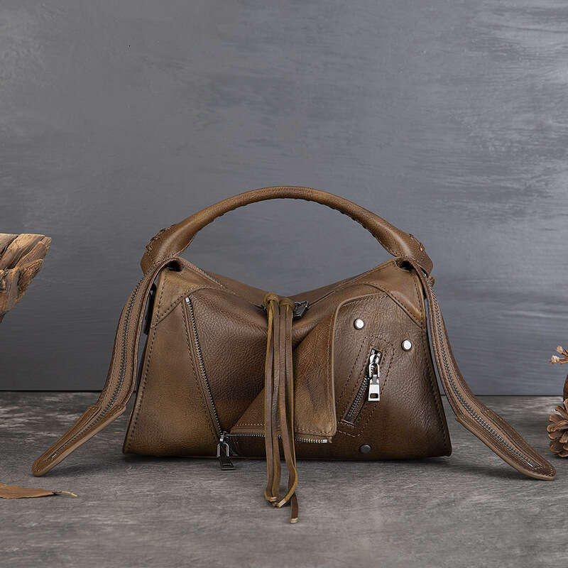 Luxury New Style Personalized Top Layer Cowhide Vintage Turn Down Collar Genuine Leather Tassel Small Square Single Crossbody Large Capacity Women S B