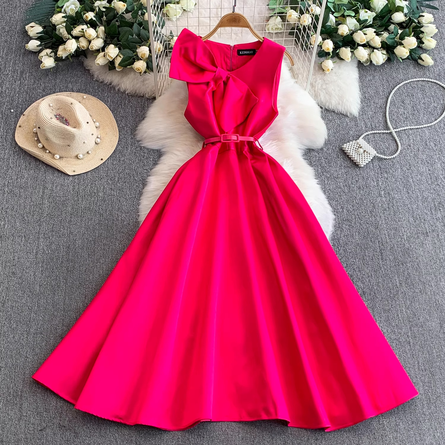 Elegant Womens Evening Party Dress With Bow V-neck Sleeveless Waist-cinching Slimming Long Skirt With A Large Hem