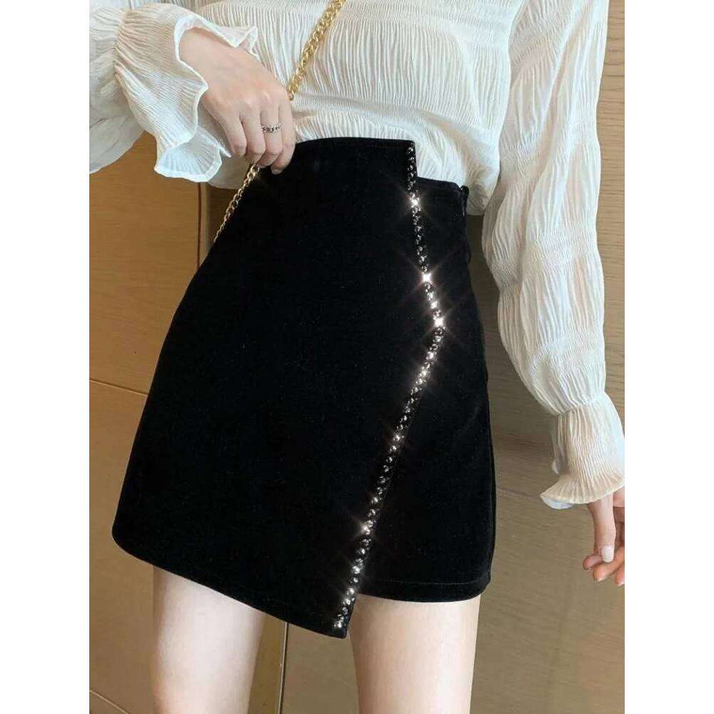Ins CHIC Europe French Irregular Velvet Hand Bead Rhinestone Woman Velour Mini Skirt High Waist Bodycon Lady Bottom Black Winter XJ260309