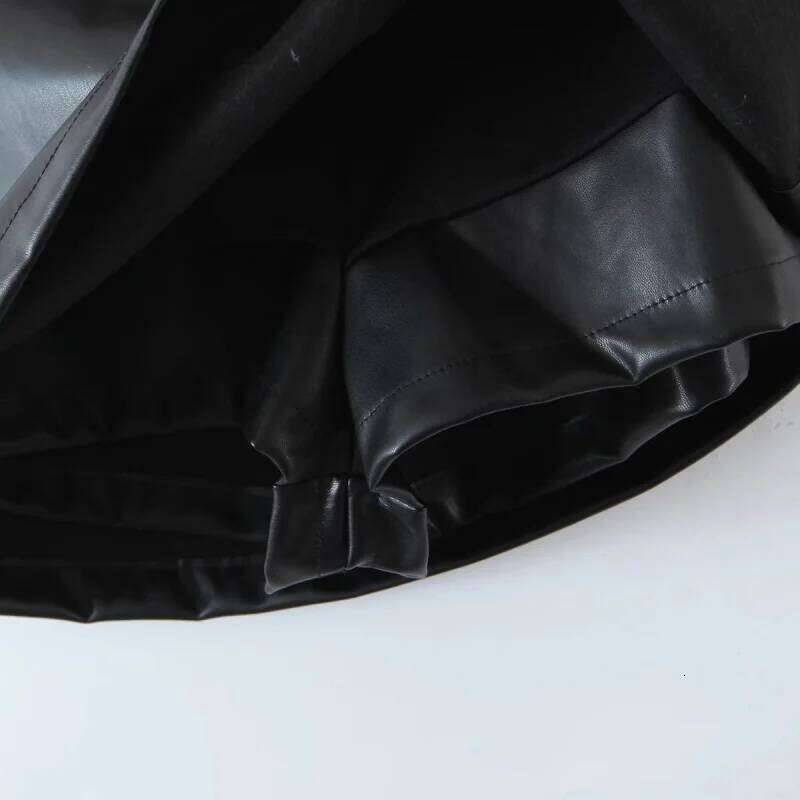 PU Leather Short Skirt Women Black Sexy Split Slim High Waisted A-line Mini Skirts Female Shorts Vintage Harajuku Streetwear XJ260309