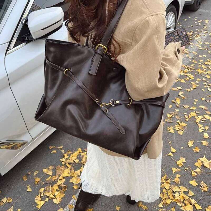 Retro Big PU Leather Shoulder for Women 2026 Winter Trend New Y2K Fashion Handbags Females Travel Tote Bag bolsas H260309