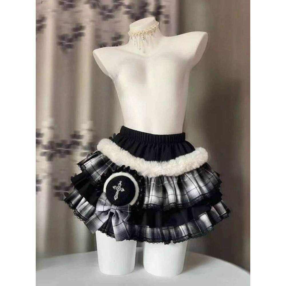 Subculture Punk Loose Lace Gothic Skirt Women Darkly Elastic Waist Vintage Patchwork Short Skirts Y2k Hot Girl Aesthetic Clothes XJ260309