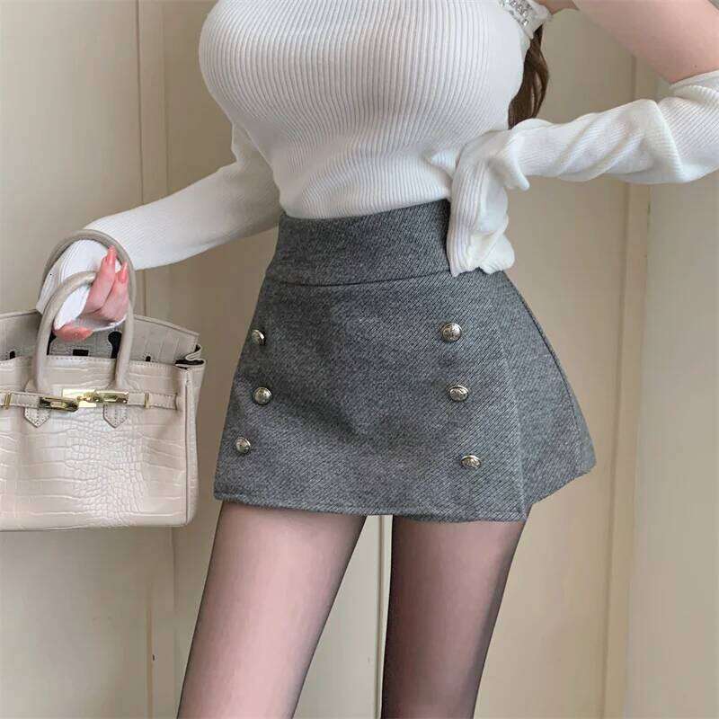 High Waist Design Double Row Slimming Short Autumn Winter New Style Versatile Woolen Mini Skirt Pants for Women Sexy XJ260309