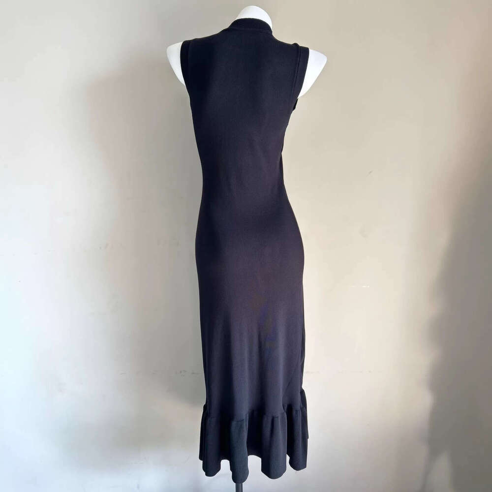 French Elegance 2026 Summer New Collection Beaded Ruffle Waist Knitted Fish Tail Vest Sexy Women