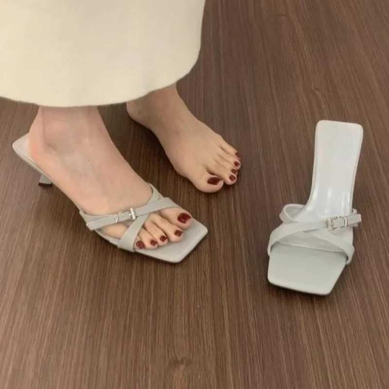 2025 New Summer New Belt Square Toe Sandals Fine Heel Non-tiring Feet French Open-toe Over-wear Sandals and K260311