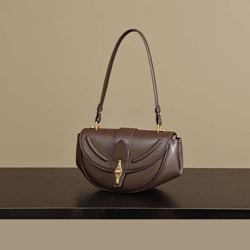 Luxury Shoulder Bags Totes Hobo HHJBAG High End Vintage Women Versatile Square For Autumn And Winter Niche Design Single Shoulder Crossbody Small Bag 