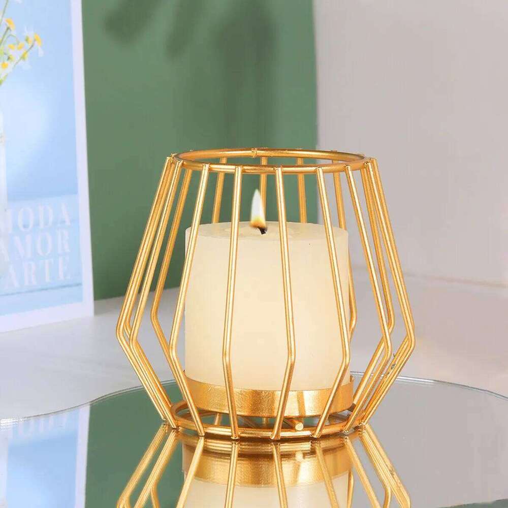 1 Nordic Gold Iron Creative Model Room Hollowed out Line Home Romantic Atmosphere Candlestick Decoration H260310