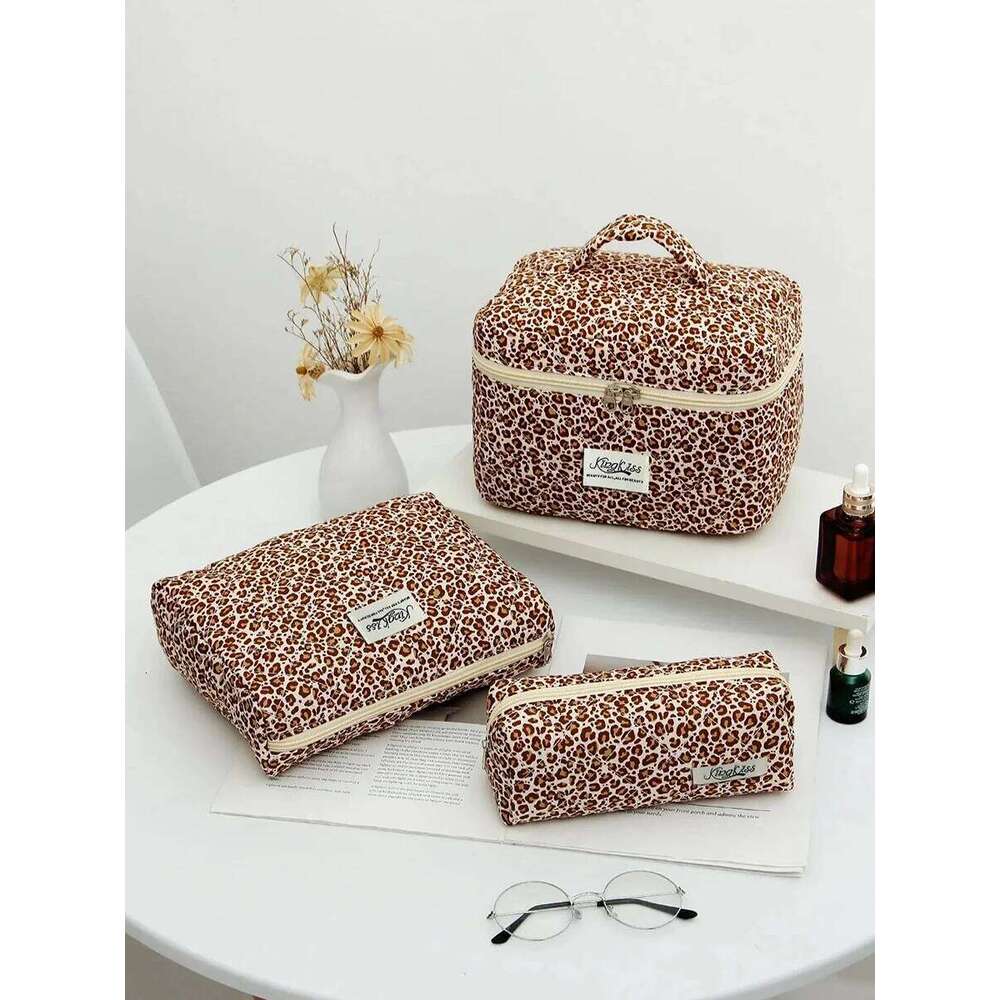 1pc leopard quilted makeup storage bag, portable zipper set, cute large capacity cosmetic bag XJ260310