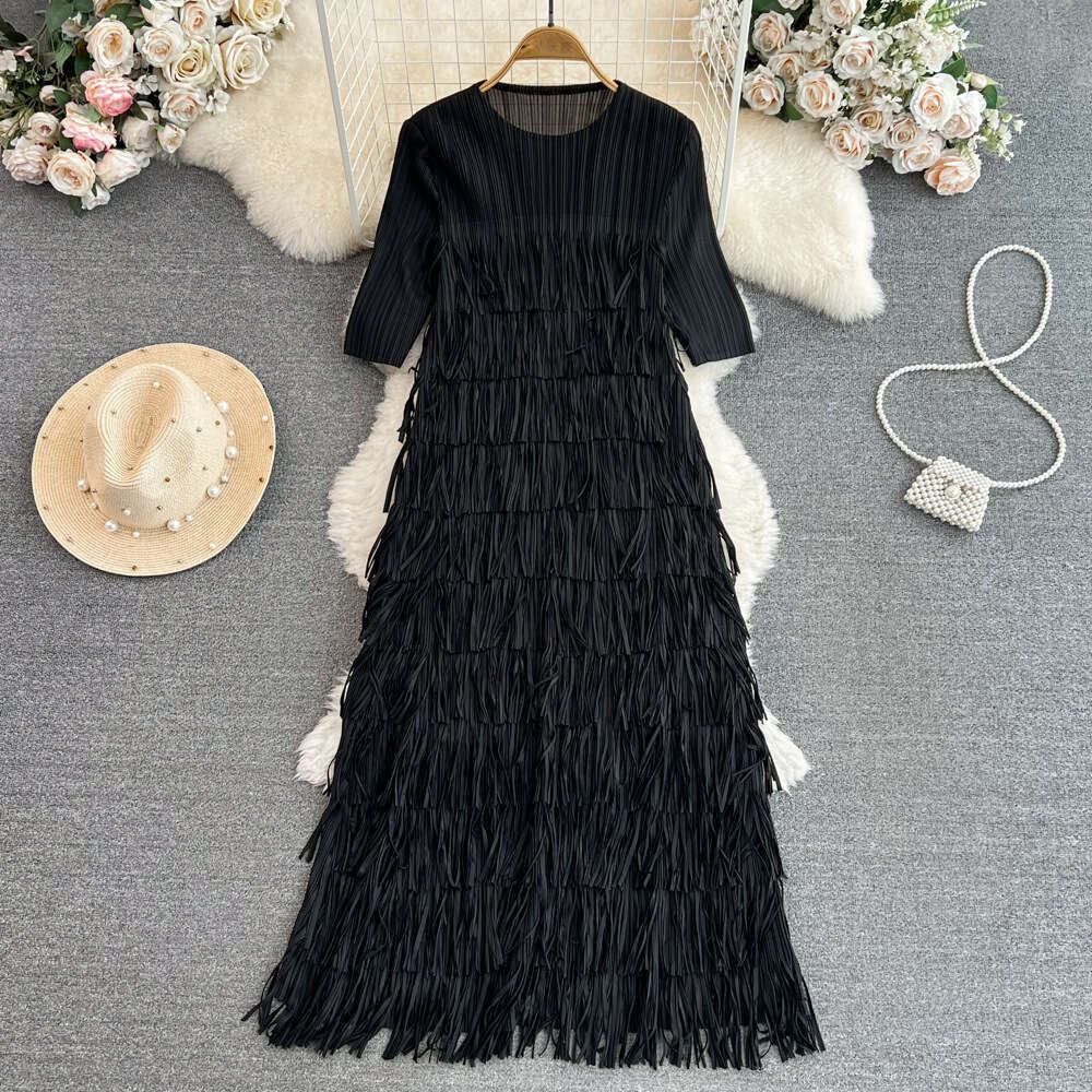 2026 Designer Fashion pleated short sleeved round neck loose A-line ribbon dress elegant long sleeved