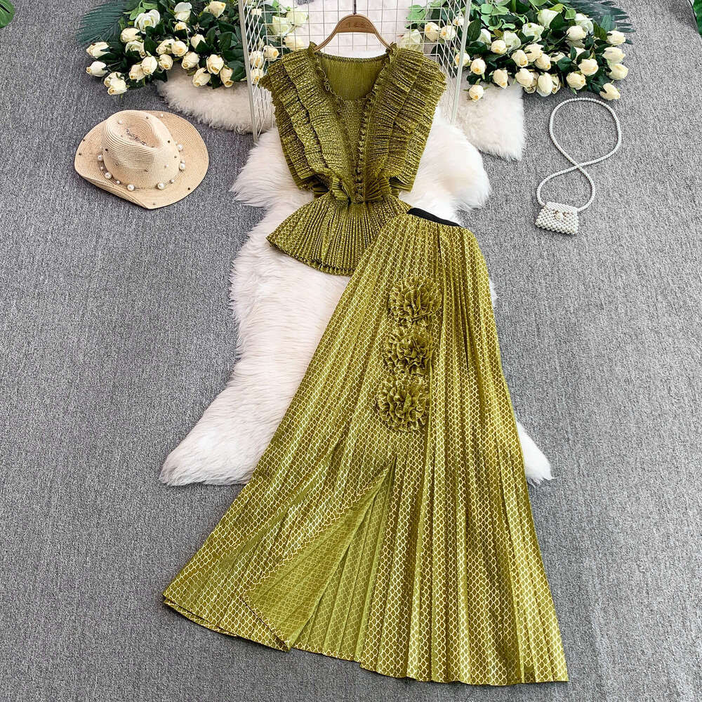 Elegant European and American socialite style double-layer ruffle V-neck sleeveless waist-cinching top + high-waisted slimming slit skirt