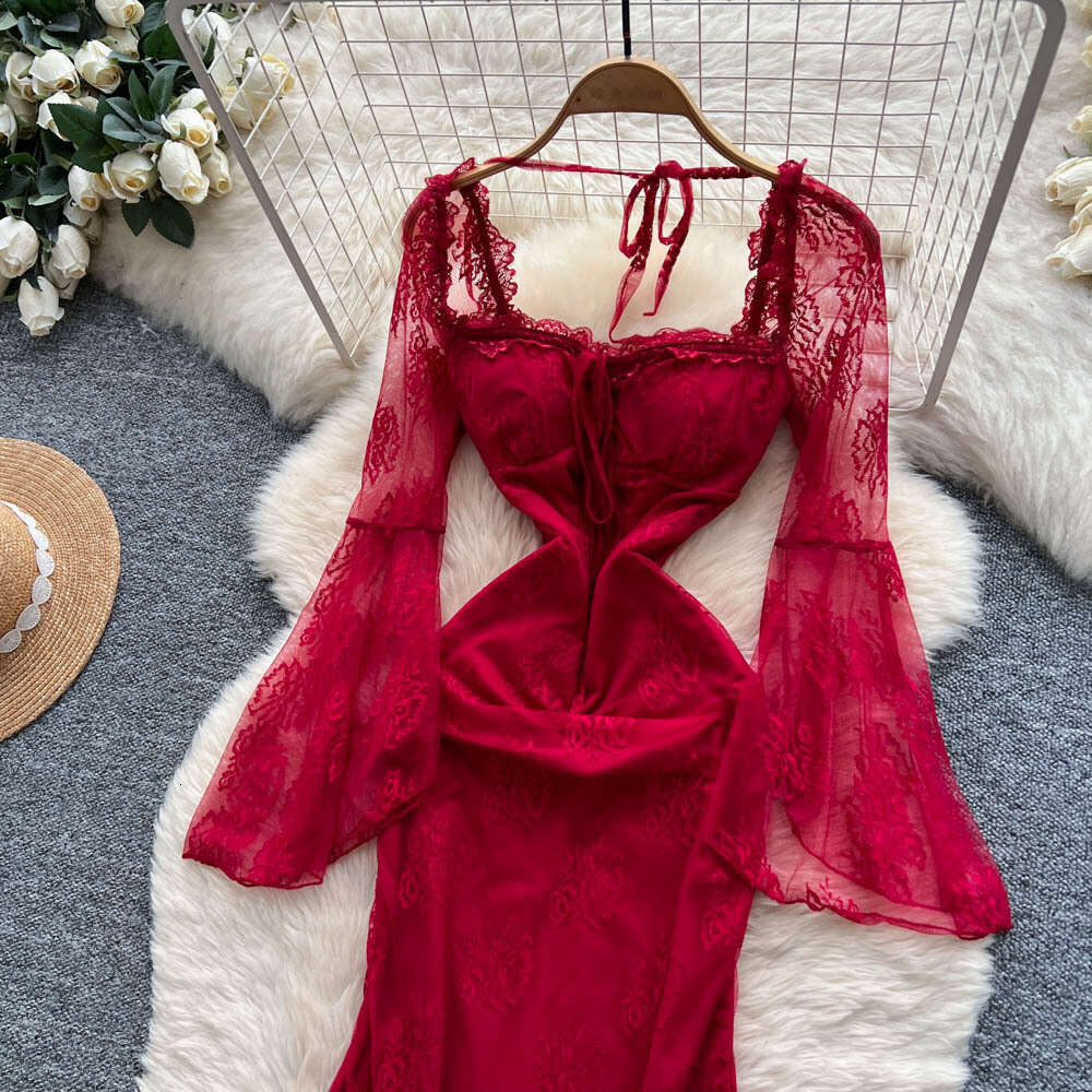 Women's red evening dress, European and American fashion, elegant square neck, bell shaped sleeves, waist cinching, slim fitting lace dress