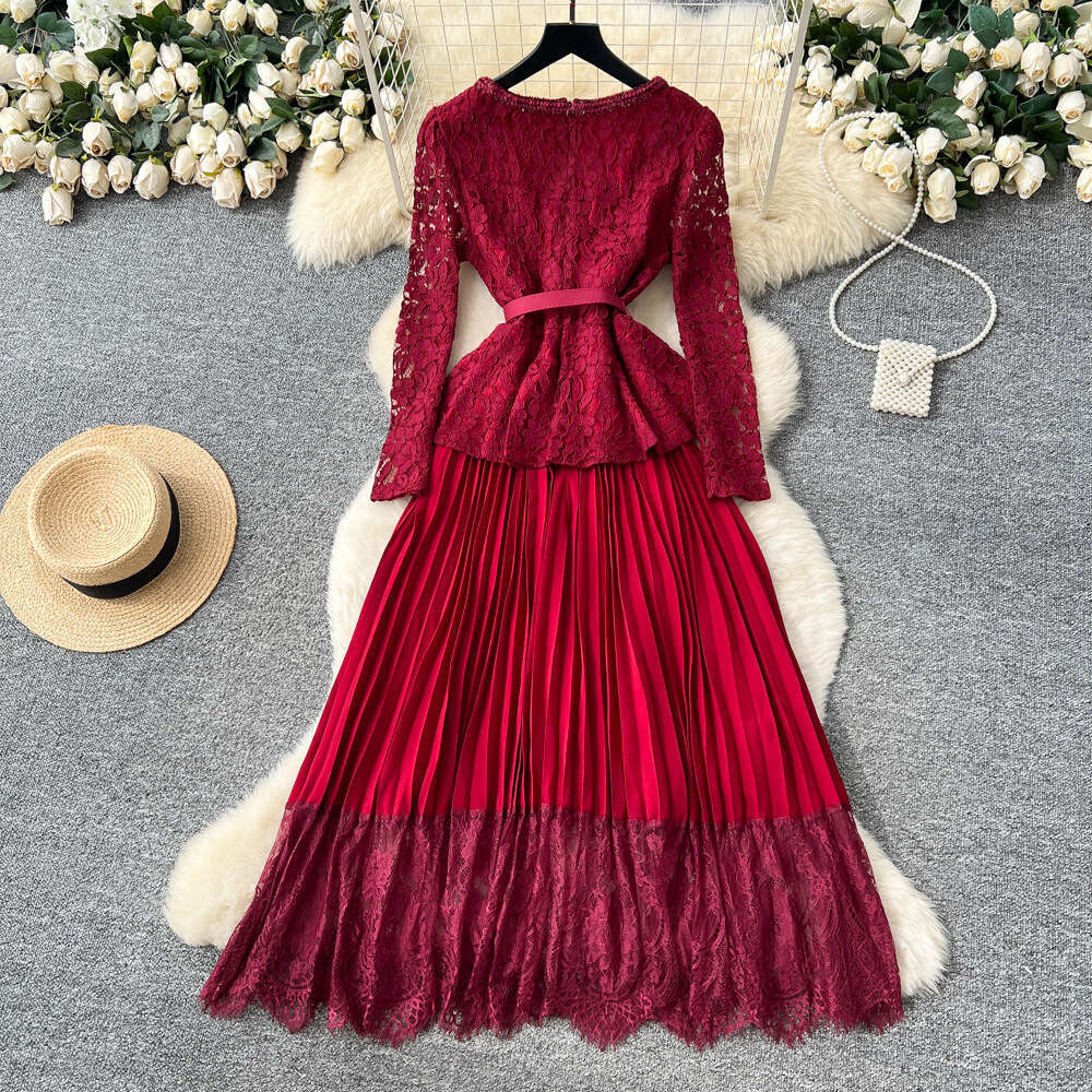 2026 designer style elegant women's autumn French fashion lace long sleeved patchwork waist pleated skirt