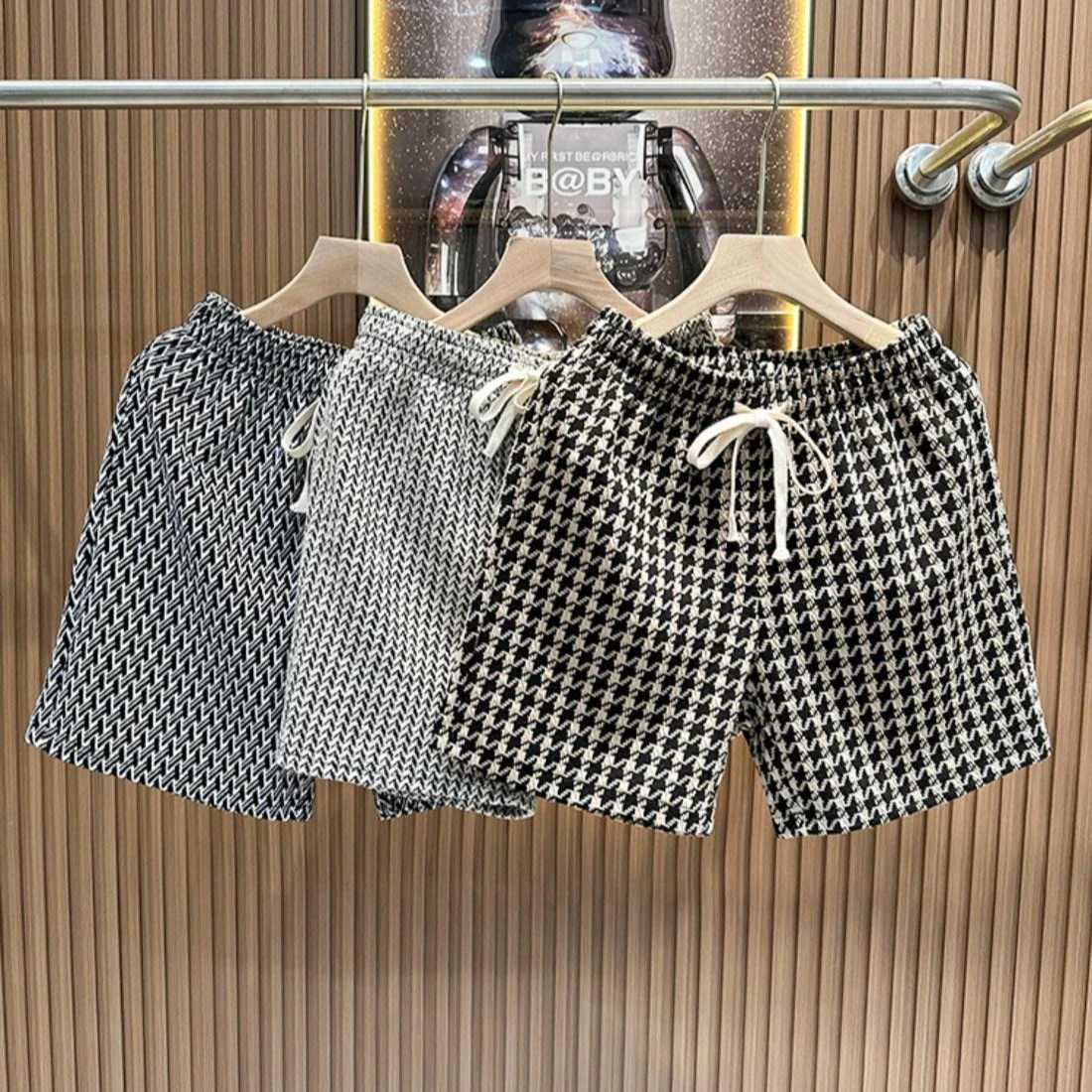 Mens Clothing Print Plaid Shorts Summer Stylish Straight Leg Casual Beach Pants Comfortable Pockets Lightweight Street Shorts N260310