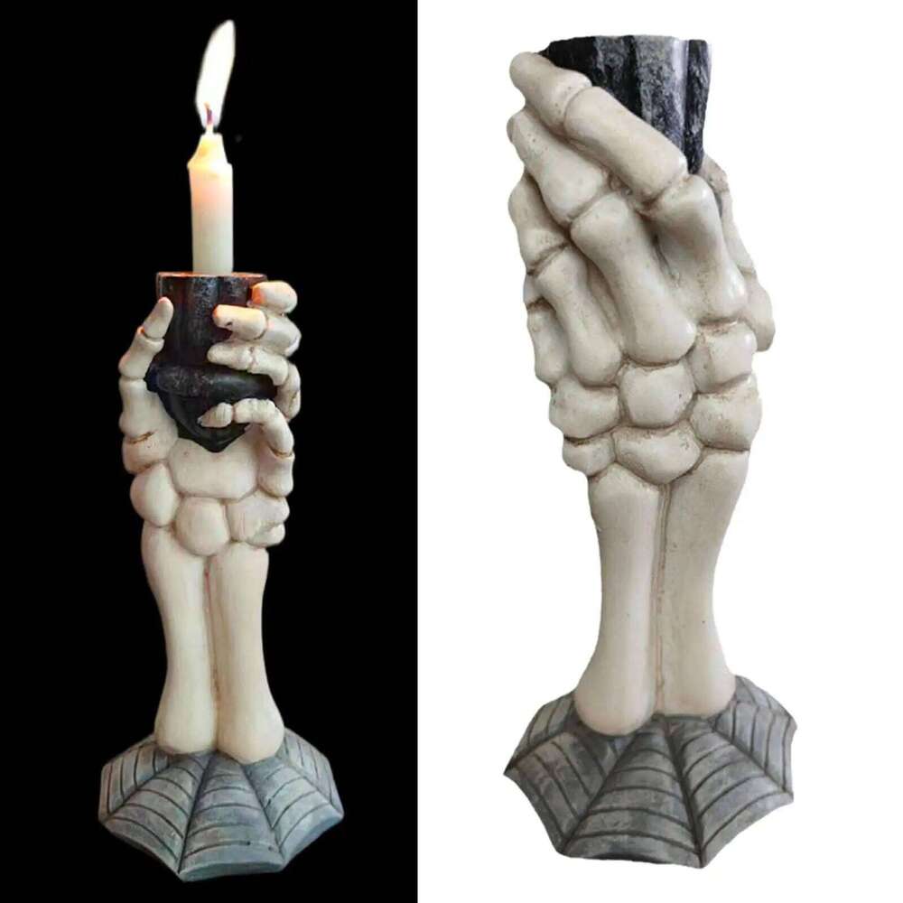 Halloween Taper Candle Resin Skull Hand Candlestick Holder Ornament Club Home Candles Stand for Dinner Kitchen Counter H260310