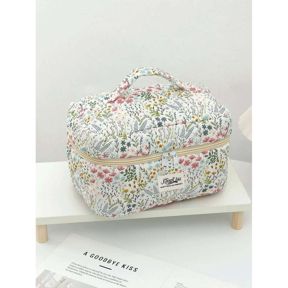 1pc Green floral quilted large capacity cute bag, multifunctional portable makeup bag XJ260310