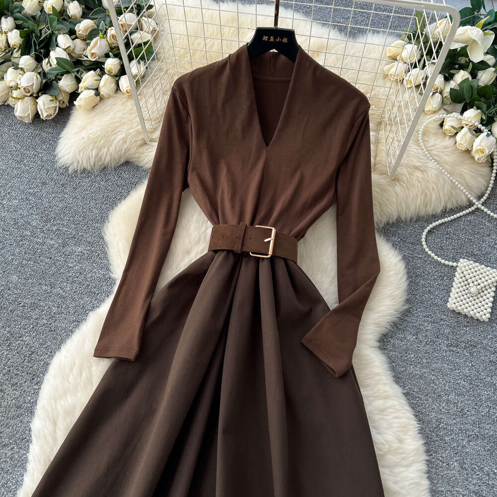 2026 French Elegant Mature Women's High end V-neck Long sleeved Dress with Tie and Waist Splicing Design