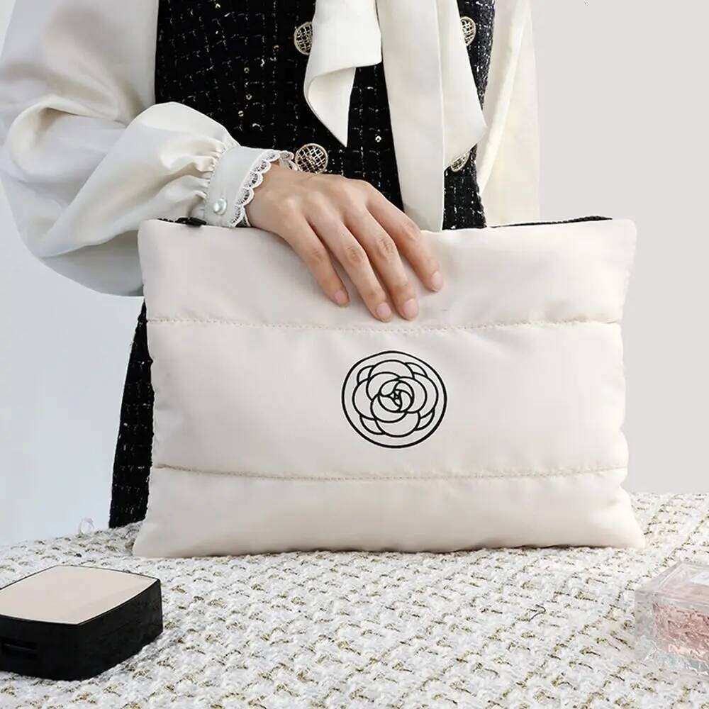 Portable Cotton Floral Makeup New Quilted Large capacity Cosmetic Storage Solid Color Travel Toiletry Bag XJ260310