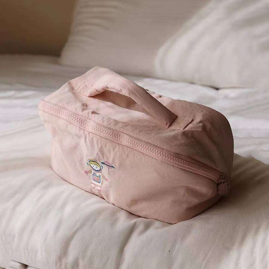 Portable Large Capacity Women's Cosmetic 2025 New Style Makeup Storage Cute Inner Organizer Wash Bag Pure Color XJ260310