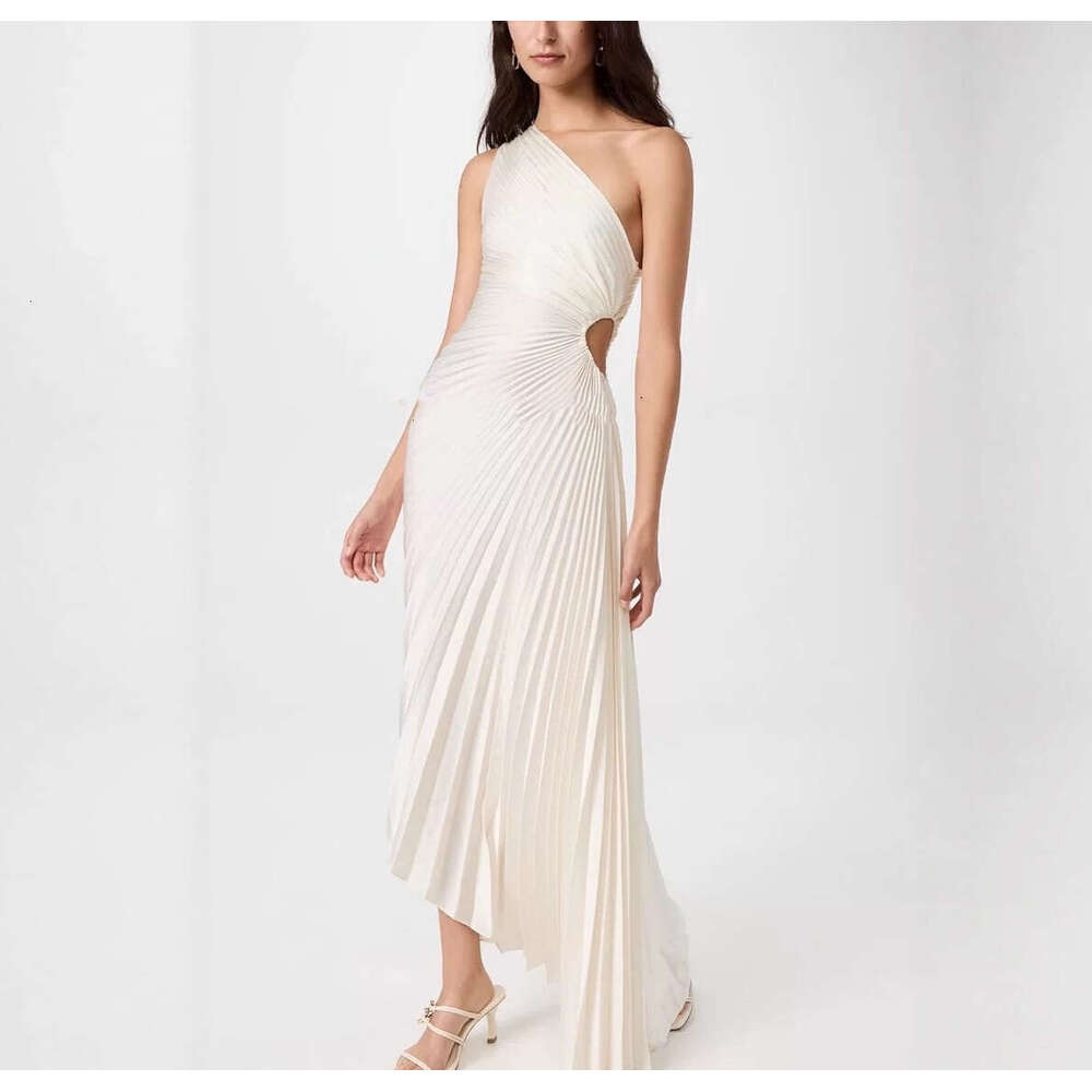 2026 spring and summer European and American niche fashion design goddess sexy one shoulder asymmetrical pleated long skirt