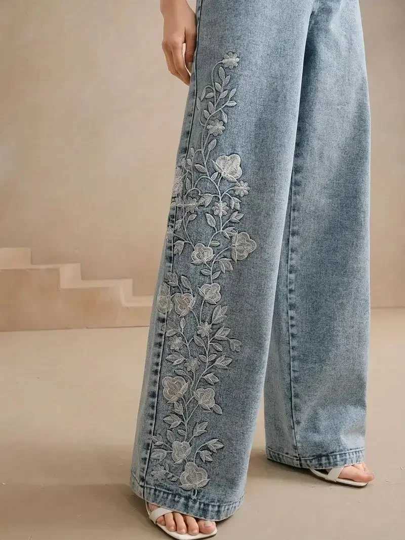 Womens plus Size Y2K Straight Leg Jeans Trendy Stretch Washed Denim Embroidery Design Comfortable Fashion M260310