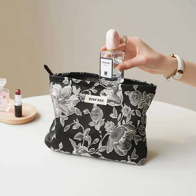 Vintage Black Flower Women's Large Capacity Cosmetic Lipstick Storage Travel Amenity Convenient Handy Bag XJ260310